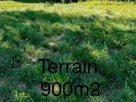 terrain 900m2