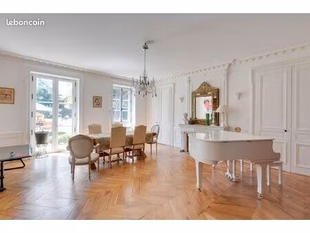appartement quatre pièces à rénover en duplex avec jardin