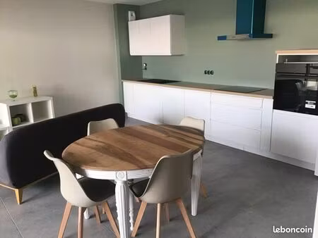 t3 meublé neuf avec terrasse 16m²  garage + cave – 60 m² – centre feurs