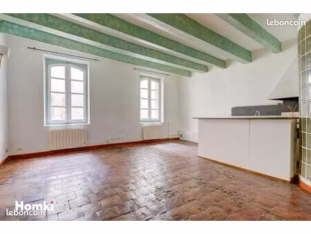 opéra t2 de 57 m2 dans immeuble hustorique