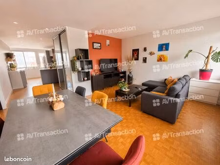 t4 de 97 m² – 3 chambres – cave – parking – métro mermoz