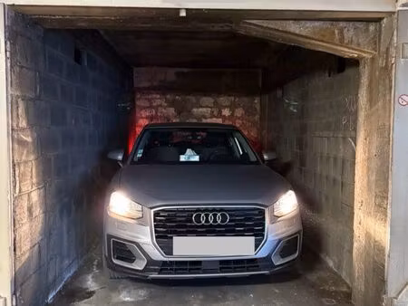 vente box parking