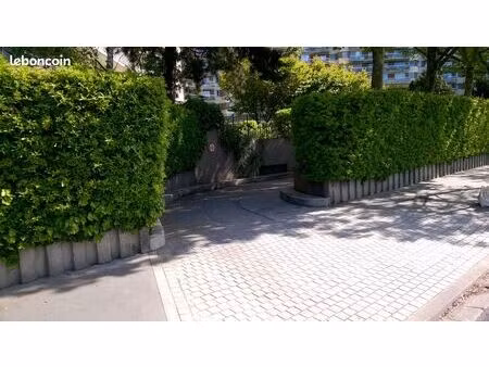 place parking securisée
