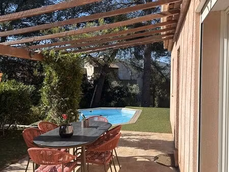 villa 4 pièces 103 m²