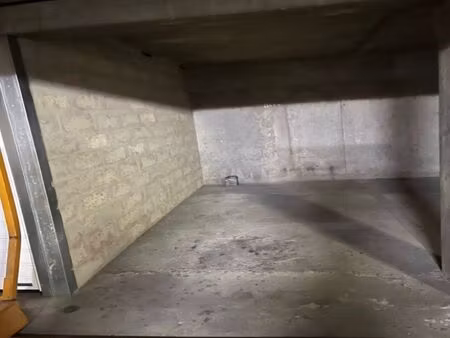 parking sous terrain rue de bagnolet 75020