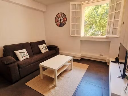grand 2 pièces vieil antibes climatisé calme etudiant