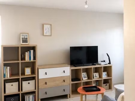 à louer – appartement t2 avec balcon et parking privatif