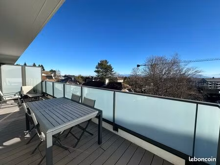 à louer – t3 de standing 65 m² – terrasse panoramique 25 m² – divonne-les-bains centre