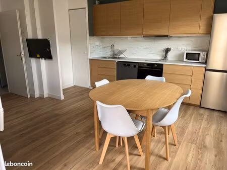 location appartement meublé 42 m² à cessy 1 450 euros cc /mois