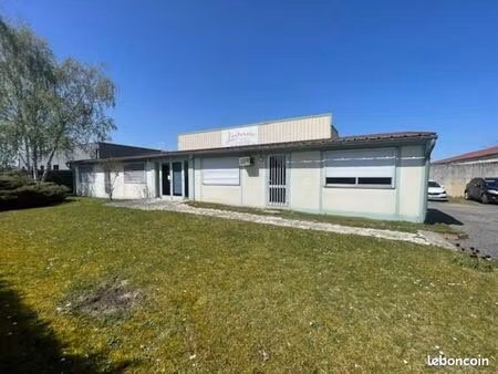 local bureaux 420 m²