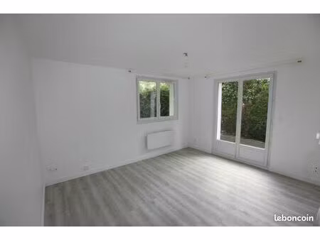appartement type f3 avec jardinet