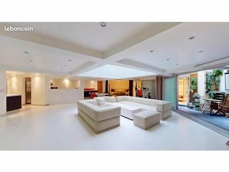 appartement 5 pièces 169 m²