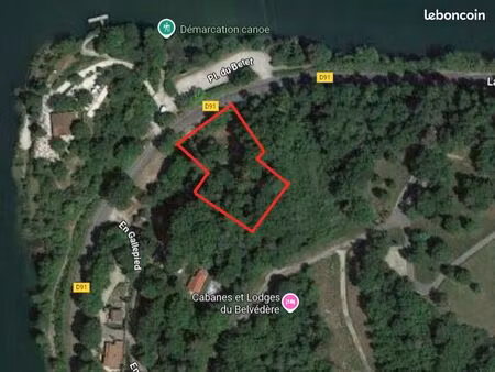 terrain de loisirs au bord de l'ain