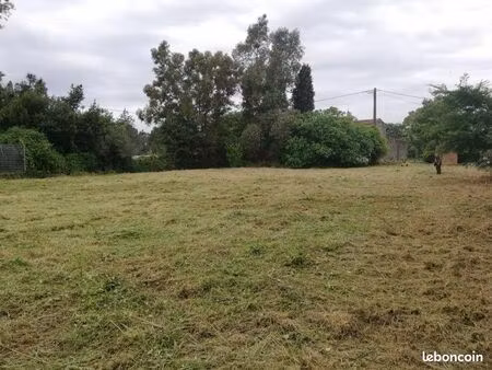terrain constructible 1212 m2