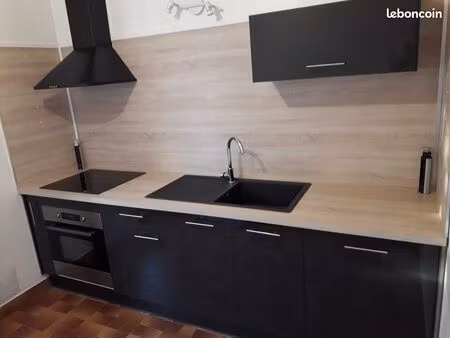 loue apt f4 + cave + parking privé