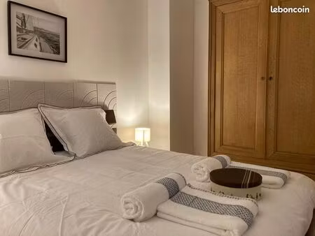 maison +jardin+ stationnement privé