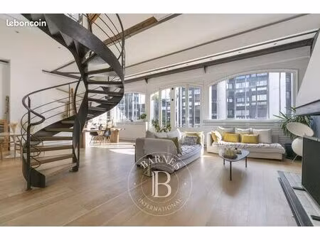 loft 5 pièces 157 m²