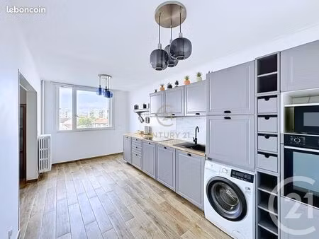 appartement 3 pièces 79 m²