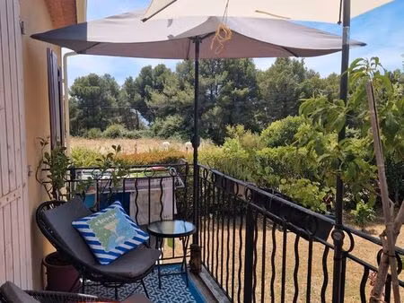 t3 de 65 m² avec balcon  piscine et 2 parkings – saint-chamas