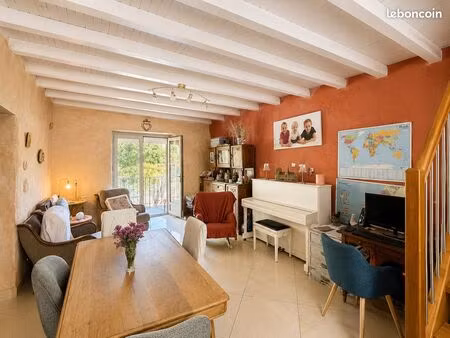maison de village 115 m²