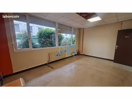 bureau 20 m²