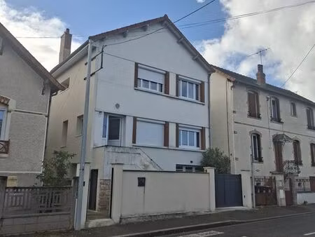maison 6 pièces 136 m²