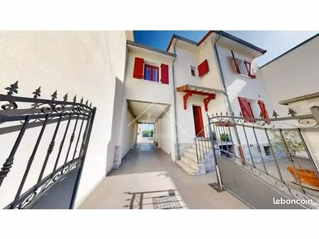 maison 5 pièces 104 m²