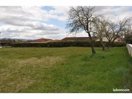 terrain 1 087 m² montmerle sur saone