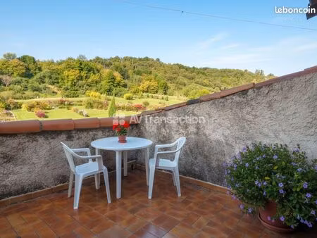 montferrat : appartement atypique de 4 pièces  avec terrasse