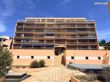 appartement centre ville du lavandou