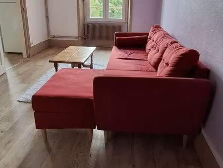 f2 meublé 1er étage proche gare