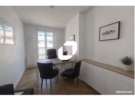 bureau 54 m²
