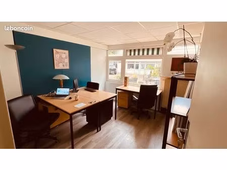 bureau équipé pour start-up -3 personnes- à paris 17 - 18 avec terrasse
