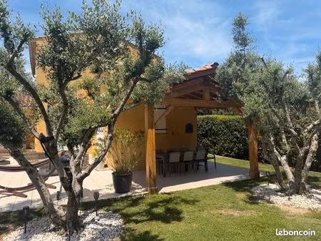 maison 106 m2 avec piscine 3 chambres + bureau