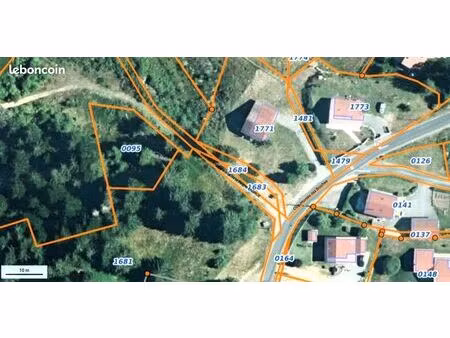 un lopin de terre de 855 m²
