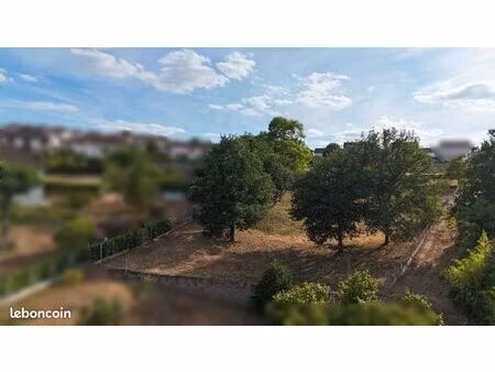 terrain 2 283 m² montlucon