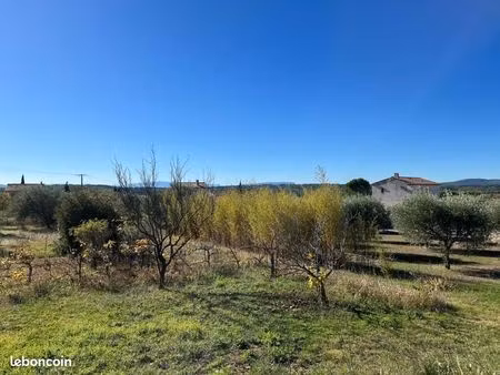 terrain 1 220 m² tavernes