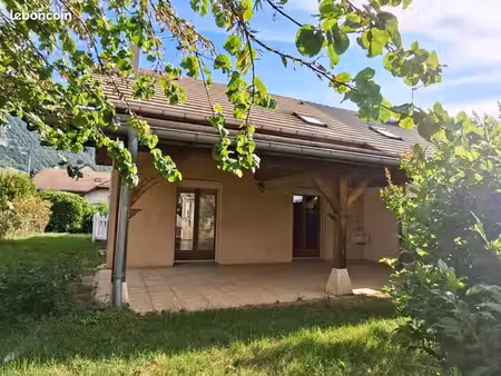 pavillon 5 pièces 85 m²