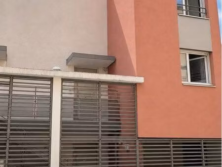 duplex t4 rénové 81 88 m² – garage double 28 m² – balcon – saint-fons centre