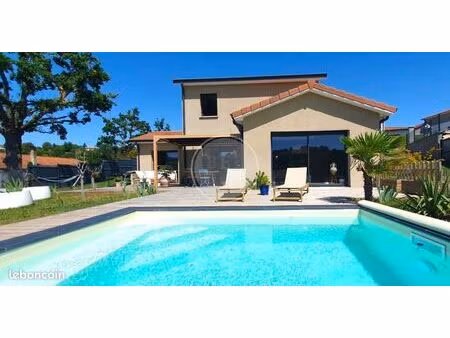 villa 5 pièces 94 m²
