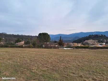terrain 676 m² peipin
