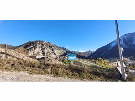terrain 1 681 m² thorame haute