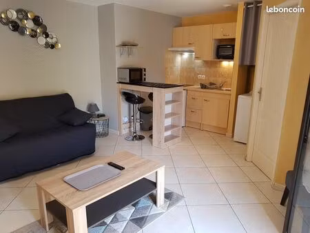studio avec parking dans résidence sécurisée