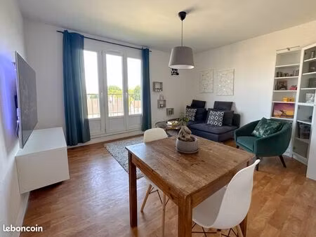 appartement t4 meublé de 65 7 m² avec parking et cave – vue exceptionnelle sur la vallée d