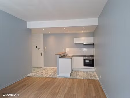loue t2 43m² à st félicien