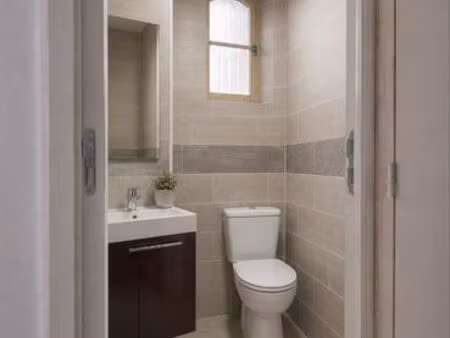 f2 avec chambre et mezzanine – 500 /mois – disponible le 1er juillet