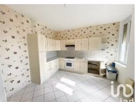 à louer – maison 107 m² avec 3 chambres + courette – box indépendant inclus