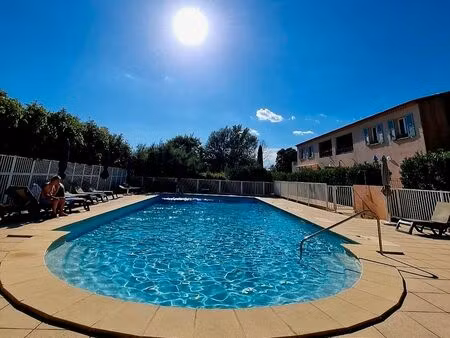 lorgues var - t3 75 m2 dans residence securisee avec piscine