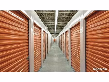 cherche un garage  garde meuble ou box de stockage