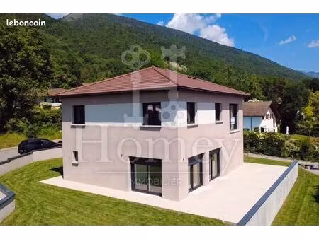 villa 5 pièces 138 m²
